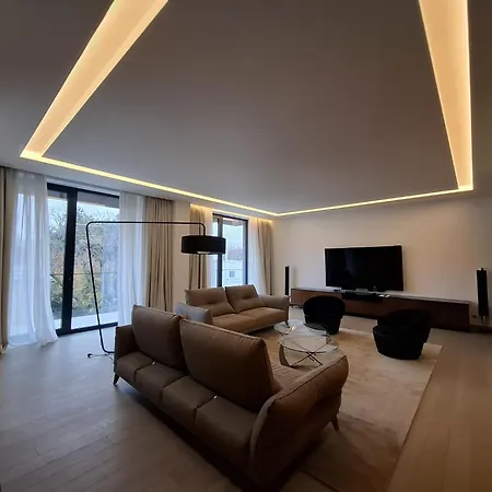 De Lux Kiseleff 45